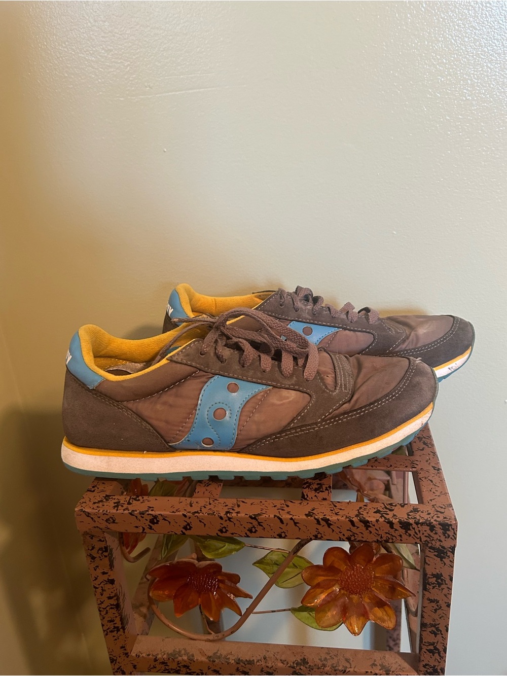 Saucony Jazz Low Pro Brown Blue Yellow Running Shoes Sneakers Womens Size 9.5